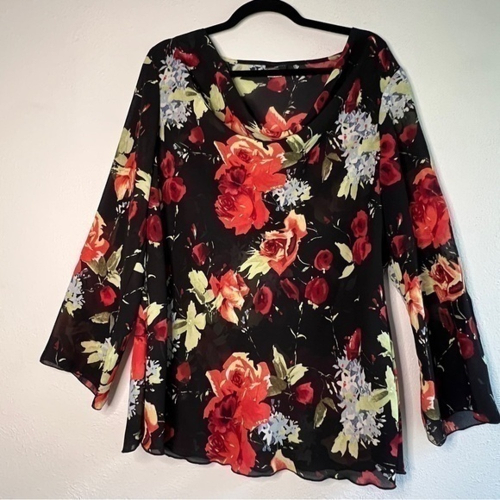 JBX black floral blouse w/wide three-quarter length sleeves, Sz 1X. Preowned.